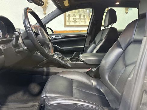 Used 2014 Porsche Cayenne GTS AWD/4WD image 16