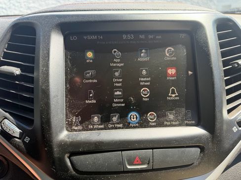 Used 2017 Jeep Cherokee Limited FWD image 9