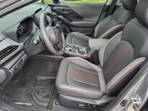 Certified 2025 Subaru Crosstrek 2.5i Limited w/ Crosstrek Mirror Package image 21