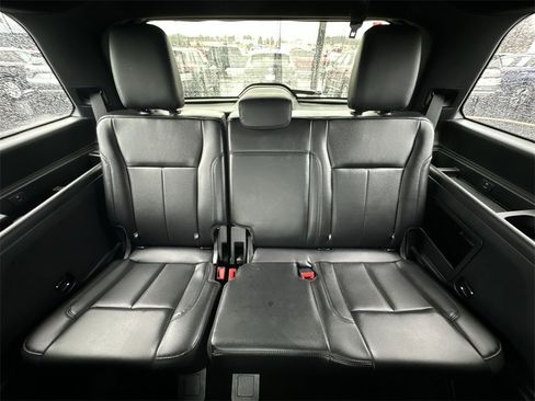 Used 2020 Ford Expedition XLT w/ Equipment Group 202A image 24