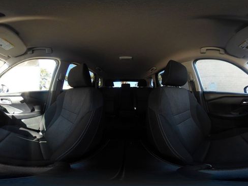 Used 2025 Nissan Rogue SV FWD image 44