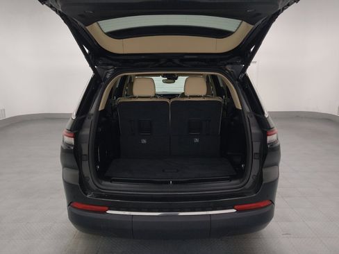 Used 2022 Jeep Grand Cherokee L Limited RWD image 29