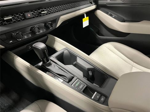 New 2025 Honda Accord SE image 22