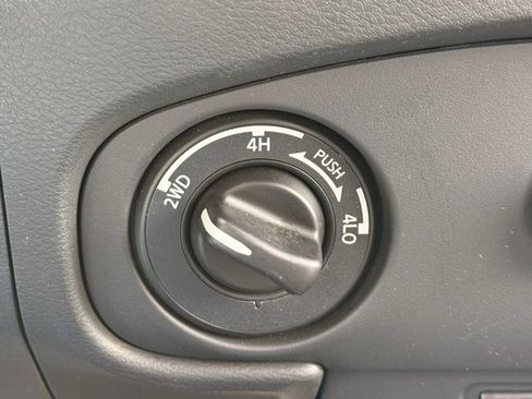 Certified 2024 Nissan Frontier SV w/ Technology Package image 34