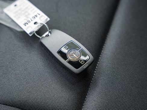 Used 2023 Mercedes-Benz Sprinter 4500 image 30