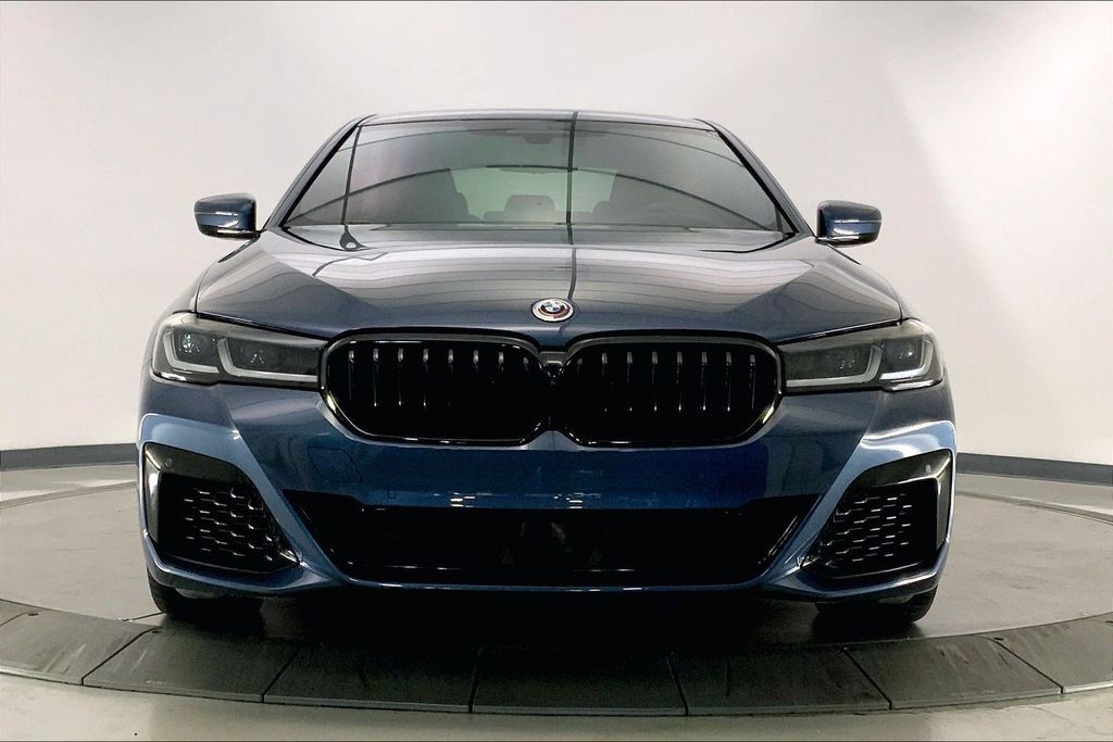 Certified 2023 BMW M550i xDrive AWD/4WD image 2