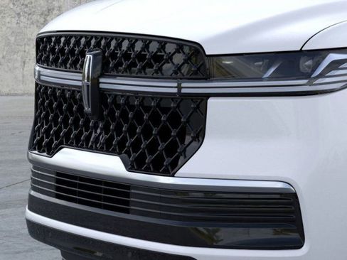 New 2026 Lincoln Navigator Reserve w/ Jet Appearance Package image 17