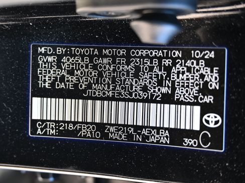 Used 2025 Toyota Corolla LE FWD image 21