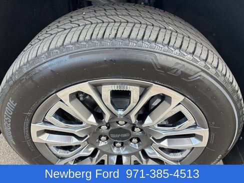 Used 2024 GMC Yukon XL Denali Ultimate AWD/4WD image 40