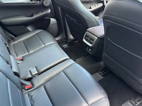 Used 2019 INFINITI QX50 Essential w/ Sensory Package image 19