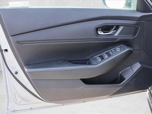 Used 2023 Honda Accord Sport image 12