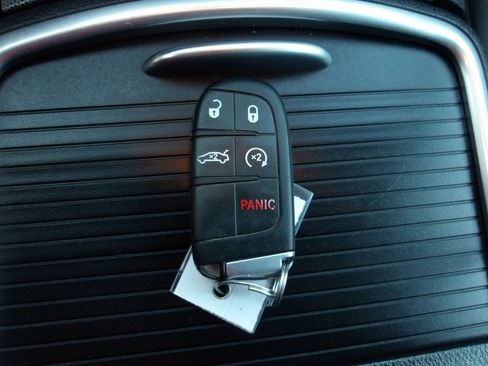 Used 2018 Dodge Charger R/T w/ Navigation & Travel Group image 17