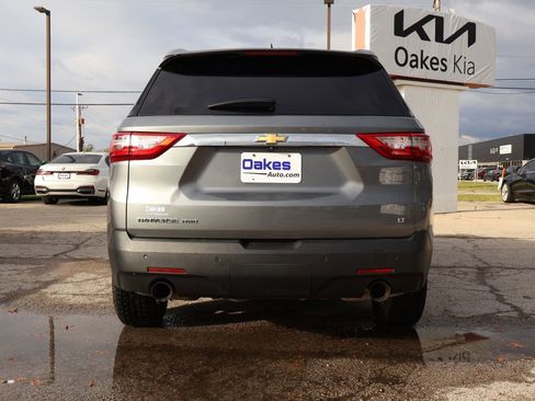 Used 2020 Chevrolet Traverse LT w/ Driver Confidence II Package image 7