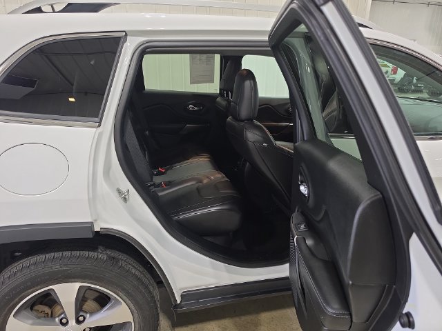 Used 2020 Jeep Cherokee Limited AWD/4WD image 28