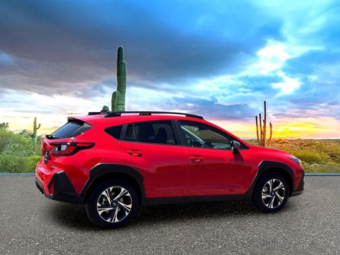 Used 2025 Subaru Crosstrek 2.5i Premium AWD/4WD image 5