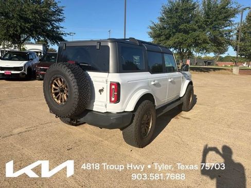 Used 2021 Ford Bronco Outer Banks AWD/4WD image 11