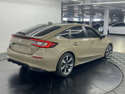 Used 2025 Honda Civic Sport Touring image 4