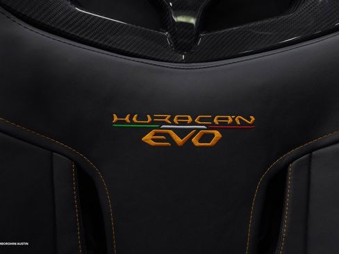 Used 2021 Lamborghini Huracan EVO image 35