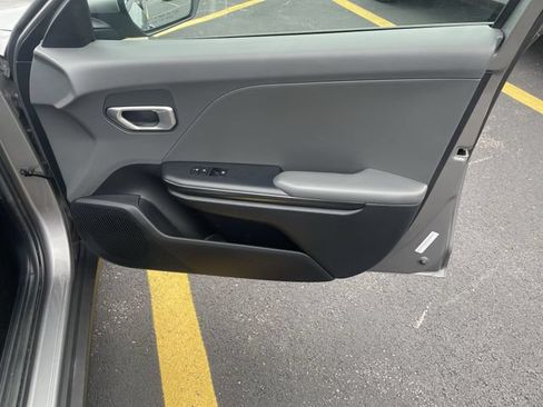 Used 2025 Kia K4 FWD image 39