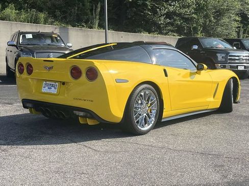 Used 2008 Chevrolet Corvette Coupe w/ Preferred Equipment Group RWD image 3