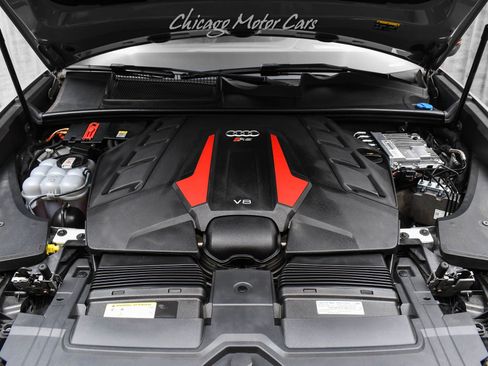 Used 2023 Audi RS Q8 4.0T Quattro Black Optic Exec w/ Black Optic Package image 54
