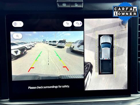 Used 2025 Ford F250 Platinum w/ FX4 Off-Road Package image 32