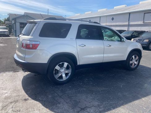 Used 2011 GMC Acadia SLT FWD image 7