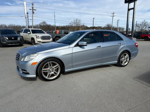 Used 2013 Mercedes-Benz E 350 4MATIC Sedan image 2