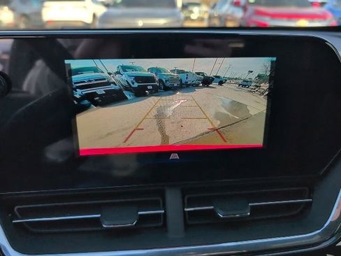 Used 2026 Chevrolet Trax RS w/ Sunroof Package image 19