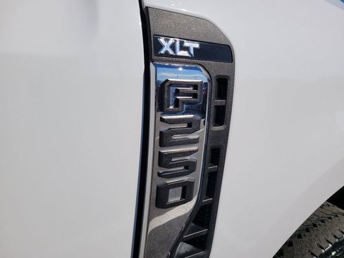 Used 2024 Ford F250 XLT w/ FX4 Off-Road Package image 6