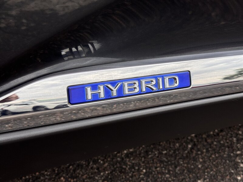 Used 2011 Lexus RX 450h AWD w/ Premium Pkg image 9