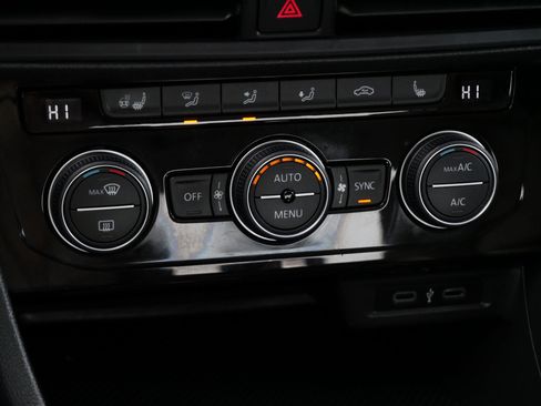 Used 2020 Volkswagen Jetta SE image 24