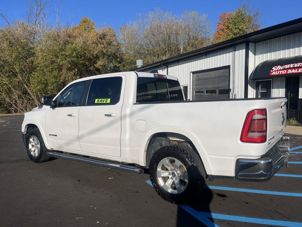Used 2019 RAM 1500 Laramie AWD/4WD image 7