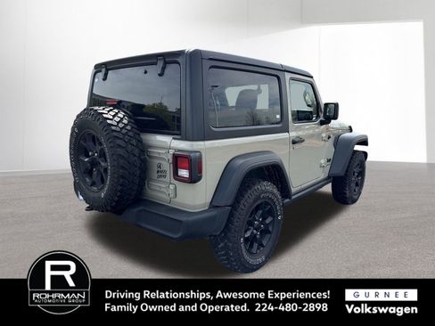 Used 2022 Jeep Wrangler Willys image 9