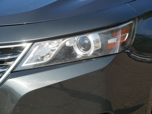 Used 2014 Chevrolet Impala LTZ FWD image 16