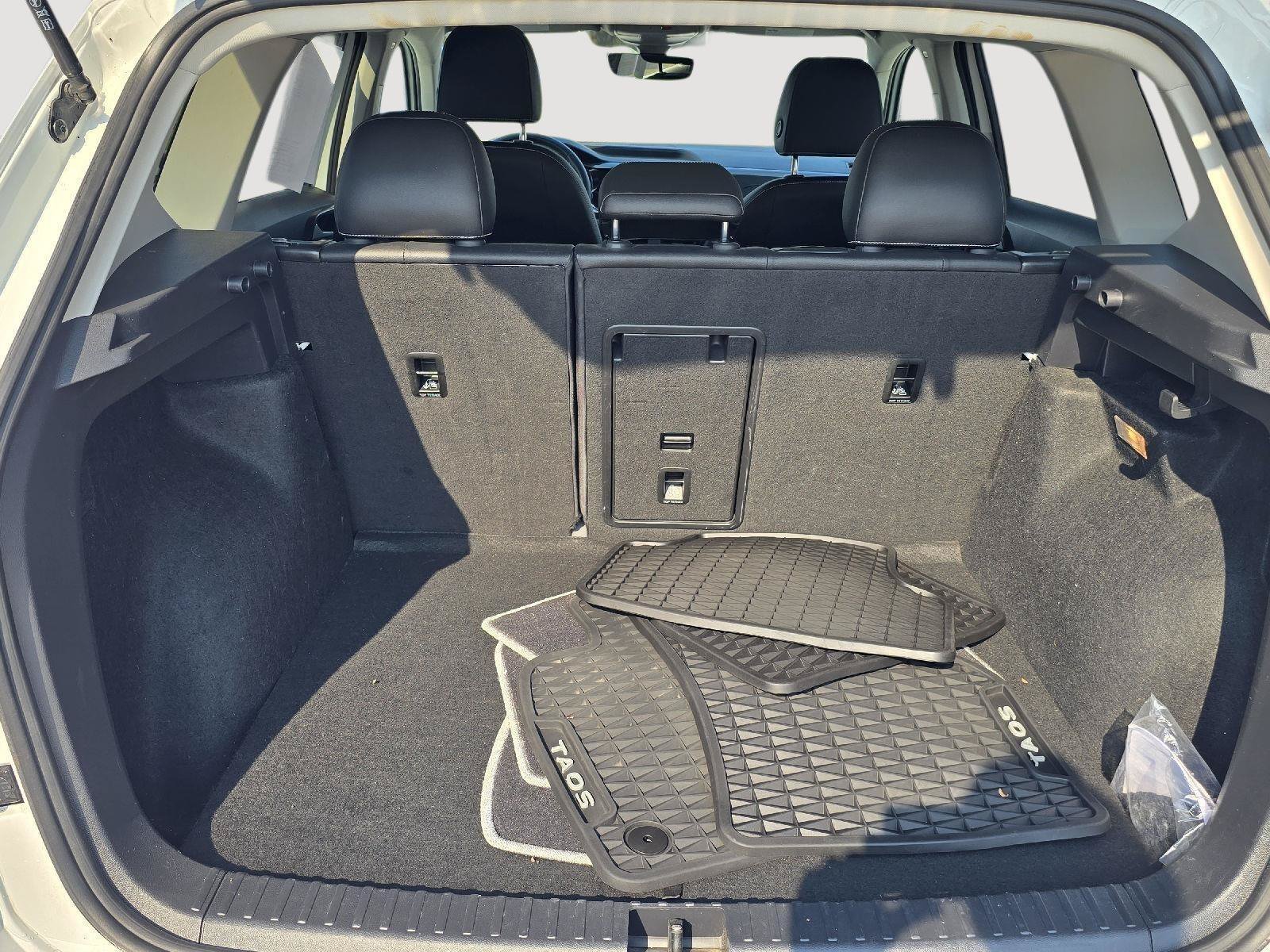 Certified 2023 Volkswagen Taos SEL AWD/4WD image 18