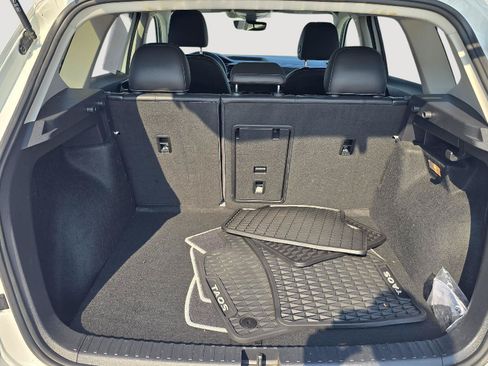 Certified 2023 Volkswagen Taos SEL AWD/4WD image 18