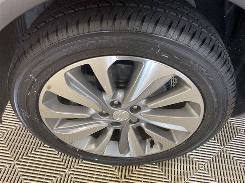 Used 2019 Buick Encore Preferred AWD/4WD image 9