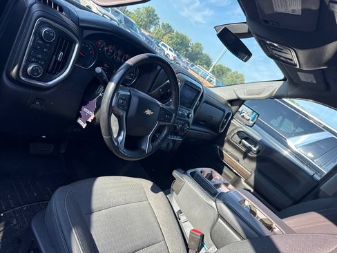 Used 2021 Chevrolet Silverado 1500 LT w/ LPO, Dark Essentials Package AWD/4WD image 3