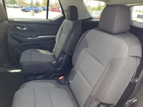Used 2019 Chevrolet Traverse LT FWD image 24