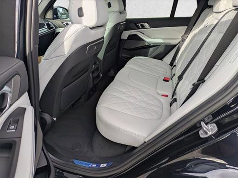 Used 2026 BMW X5 xDrive40i w/ M Sport Package image 16