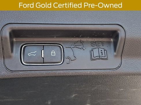 Used 2023 Ford Explorer XLT w/ Equipment Group 202A AWD/4WD image 33