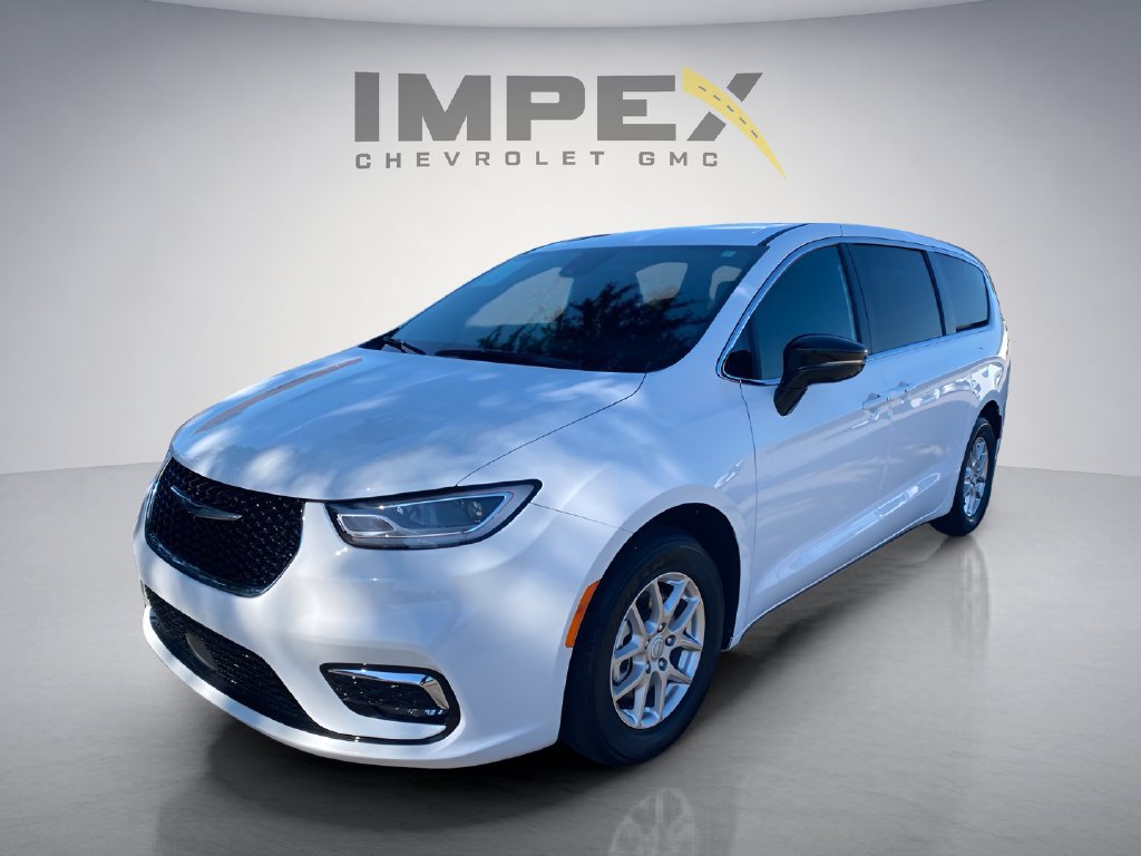 Used 2026 Chrysler Pacifica Select FWD image 1