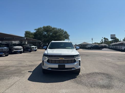 Certified 2021 Chevrolet Suburban Premier w/ Premium Package AWD/4WD image 2