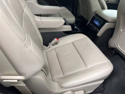 Used 2023 Lincoln Aviator Reserve w/ Equipment Group 201A AWD/4WD image 26