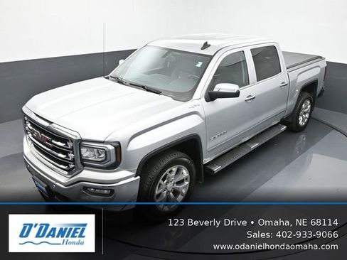 Used 2017 GMC Sierra 1500 SLT w/ SLT Preferred Package AWD/4WD image 21