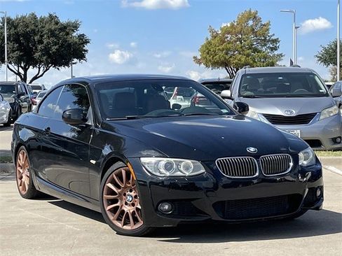 Used 2012 BMW 328i Convertible image 2