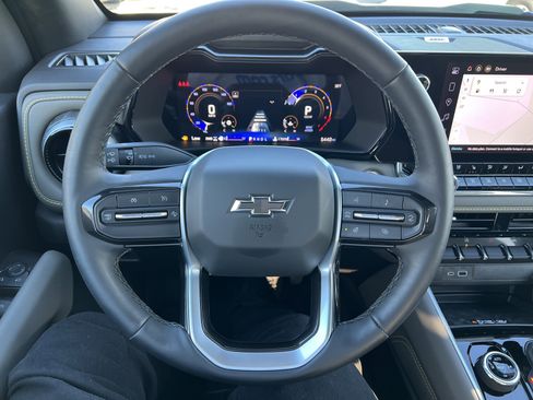 Used 2025 Chevrolet Colorado ZR2 w/ Technology Package image 20