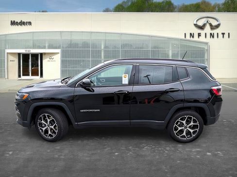 Used 2025 Jeep Compass Limited AWD/4WD image 38