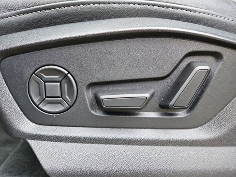 Used 2025 Audi Q7 3.0T Premium Plus AWD/4WD image 20